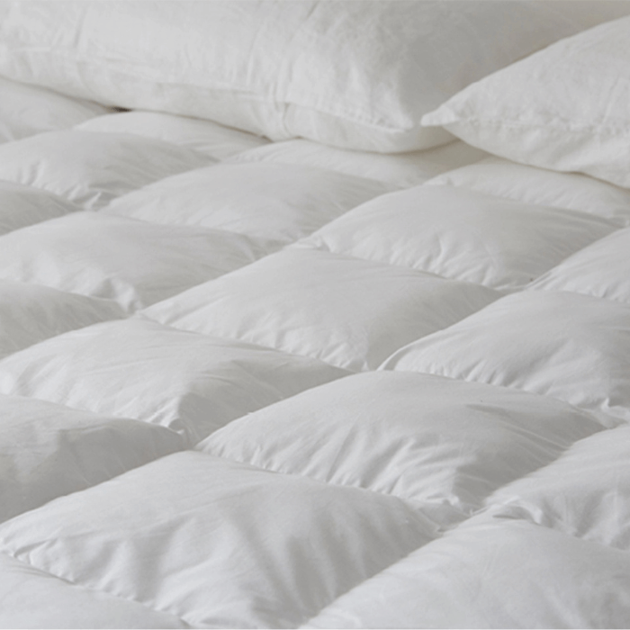 DreamCloud™ Plush Mattress Topper