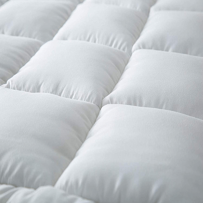 DreamCloud™ Plush Mattress Topper