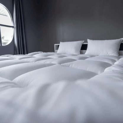 DreamCloud™ Plush Mattress Topper